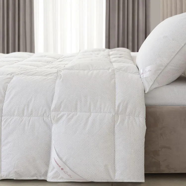 картинка Одеяло пуховое всесезонное «Симпл Вайт» 